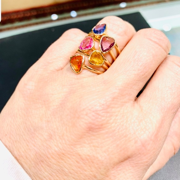 SOLD!! What a deal🥳Natural Blue Sapphire 18 KT Ring. - Picture 8 of 8